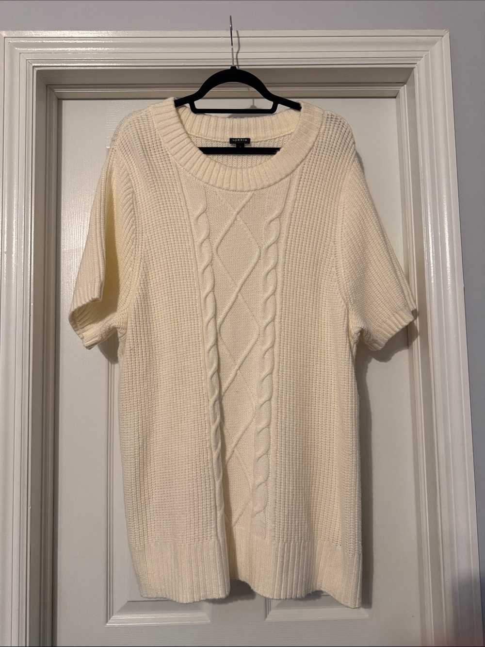 torrid Cream Cable-Knit Short Sleeve Crew Sweater